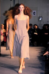 Junko Shimada 1999 Women RTW 29.jpg