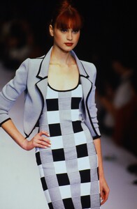 1314129442_herve-leger-ss-1997(8).thumb.jpg.526a4fd83ee84b87f17638c7d953f56e.jpg