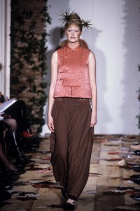 Keita Maruyama 1998 Women RTW 1.jpg