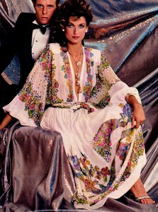 135858459_Elegance1982(107).thumb.jpg.cbff892b3b718ce5f1cb05a7e8416e29.jpg