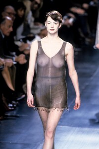 1371809196_GianfrancoFerre1998WomenRTW103.thumb.jpg.a6a38f8239dfec10a55b6f84e3e3a08a.jpg