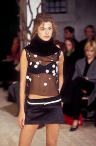 144312944_DolceGabbana1999WomenRTW58.thumb.jpg.2baab54a1953881d9495571956e8e561.jpg