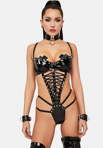 On The Run Lace Up Vinyl Teddy_01.jpg