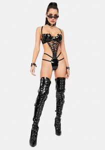 On The Run Lace Up Vinyl Teddy_03.jpg