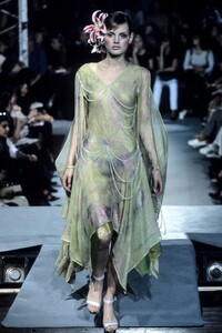 Koji Tatsuno 1996 Women RTW 67.jpg