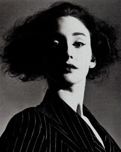 1538309072_JenniferMarieClaireJaponNov1987ShojiMorozumi(2).thumb.jpg.f176889b23c874e9350338921c9be79f.jpg