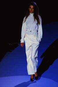 1591594017_Gucci1998WomenRTW(1).thumb.jpg.8cea651e1dc0458f4833789583bac13f.jpg