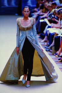 1650378951_balmain-hc-fw-1998(5).thumb.jpg.557bbc751c0b92bd7cc96510e88ec70b.jpg