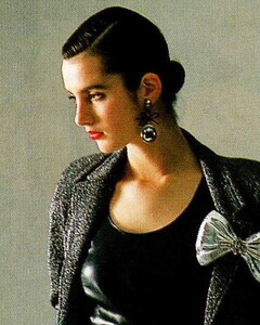 1686546871_MarieClaireJaponNov1987(180).thumb.jpg.4296dfcfa29d2abfb0852be1536e1309.jpg