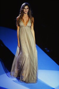 1722590881_Gucci1998WomenRTW(3).thumb.jpg.74488e83cbc69dbac88eb681427f925a.jpg