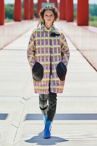 Giselle Norman Louis Vuitton Resort 2022 1.jpg