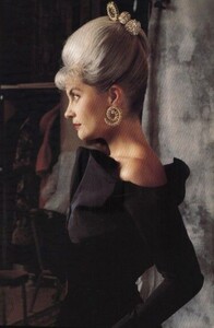 Christian Lacroix AW 1988 89 Photo Tiziano Magni.jpg