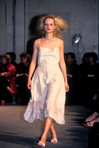 Junko Shimada 1999 Women RTW 18.jpg