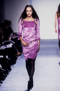 1887382323_VictorAlfaro2000WomenRTW41.thumb.jpg.c8ee313e17e6b0c4bfdb6c7a2f851665.jpg
