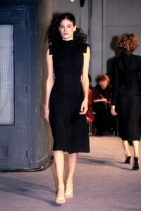 Junko Shimada 1999 Women RTW 16.jpg