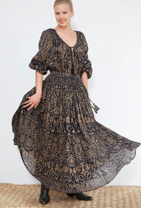 paris-fashion-store-women-floral-print-skirt-regine-fashion-designer-clothes-paris (3).jpg