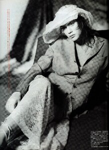 2021432142_MarieClaireJapon1987-4(19).thumb.jpg.c43220958c1e046fa44fcd1230d0b9d4.jpg