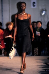 Junko Shimada 1999 Women RTW 14.jpg