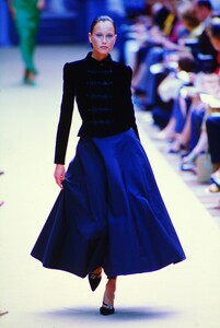 2069917775_balmain-hc-fw-1998(9).thumb.jpg.5cdbf170ab17cc7845d802287bdb2c67.jpg