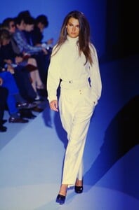 2079024351_Gucci1998WomenRTW(7).thumb.jpg.7c0da4aec0bb383ea06e325ea432d6d0.jpg