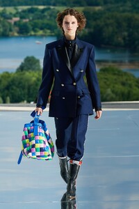 Giselle Norman Louis Vuitton Resort 2022 2.jpg