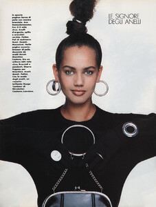 24-ELLEITfeb89-m.KellyDirstineUnkNatalyCoualy-ph.OlivieroToscani.thumb.jpg.5f68ca7a54e43066b785efd17724b3b2.jpg