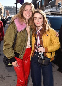 kaitlyn_dever_and_alice_englert_out_and_about,1.jpg