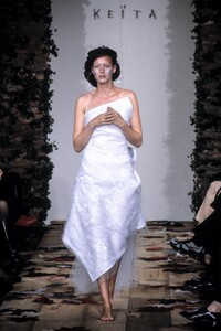 Keita Maruyama 1998 Women RTW 4.jpg