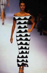 280324427_herve-leger-ss-1997(19).thumb.jpg.8b2a37be367e52188f7508141b298b72.jpg