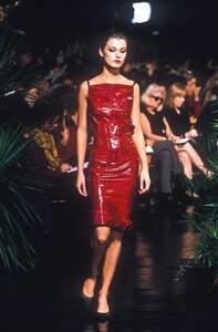 324019955_DolceGabbana1999WomenRTW21.thumb.jpg.7abdccfb4759f94165adf3ec08288cab.jpg