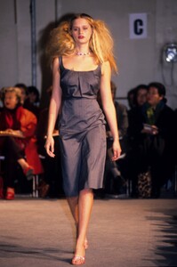 Junko Shimada 1999 Women RTW 27.jpg