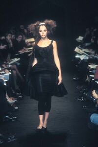 338985970_JeanPaulGaultier1998HauteCouture73.thumb.jpg.3987888eede0486890664bc098ca346a.jpg