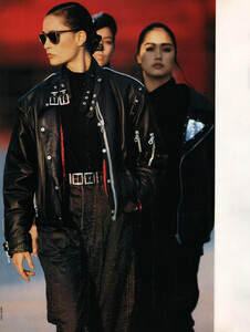 35-ELLEITnov88-m.SandrineHoLiseVanBussel-ph.HansFeurer.thumb.jpg.3ac4b01cb0edd16a0b7f8fc7ee877ead.jpg