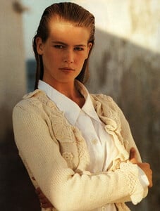 44-ELLEITfeb89-m.LiseVanBusselClaudiaSchiffer-ph.HansFeurer.thumb.jpg.80381ee87f37881e42858ec0773ae808.jpg