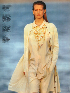 47-ELLEITfeb89-m.LiseVanBusselClaudiaSchiffer-ph.HansFeurer.thumb.jpg.b39baf2d57f6715481a0a1d27733a551.jpg