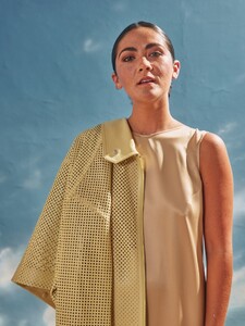      fur140621BZNimage9.jpg