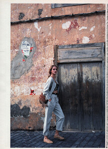 517127698_86-GRAZIAIT12mar1989-m.MeghanDouglasph.AviMeroz.thumb.jpg.7736c5cceff1d9a04e51ce2d24836558.jpg