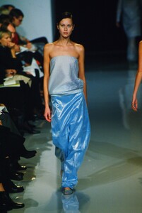 530816916_LanvinSpring1999(4).thumb.jpg.3b4e7c38bd80875e119ccc9fc0af5169.jpg