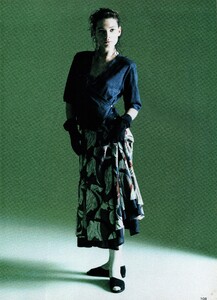 566993888_MarieClaireJapon1987-4(34).thumb.jpg.4d289bcd7c714d83a10a2a670b1d8603.jpg