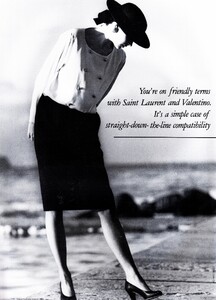 60544211_VogueAustraliaAugust1984YourePolishedRichardBailey7.thumb.jpg.890e2150282557ffa58bf128b3c2ca45.jpg