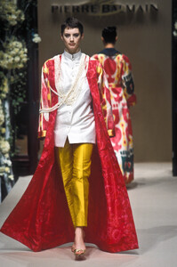 619512321_PierreBalmain1997HauteCouture43.thumb.jpg.815bc0be614bb7eb77b9a965e2773fff.jpg