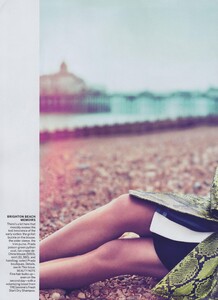 62716270_Mert__Marcus_US_Vogue_September_2011_07.thumb.jpg.72e4cc2cf3fcc5c52db33dbfd026dbec.jpg