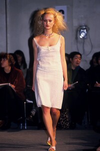 Junko Shimada 1999 Women RTW 20.jpg