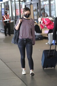       oli210621BZNimage111.jpg