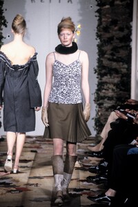 Keita Maruyama 1998 Women RTW 19.jpg