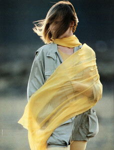 79-ELLEITmar89-m.ClaudiaSchifferLiseVanBussell-ph.HansFeurer.thumb.jpg.2e36851317a978211b0000e23cdafbb2.jpg