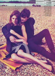 815846042_Mert__Marcus_US_Vogue_September_2011_03.thumb.jpg.fac49669468563ae777628864be34a31.jpg