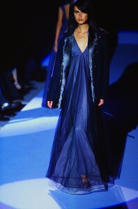 84628359_Gucci1998WomenRTW(7).thumb.jpg.cc6548c4a03310f8df70ebaa0f967b8b.jpg