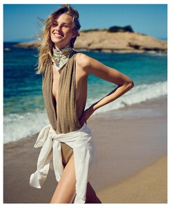 Mariina+Keskitalo+by+Thanassis+Krikis+ELLE-Greece+June+(9).jpg