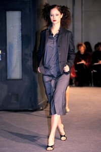 Junko Shimada 1999 Women RTW 26.jpg